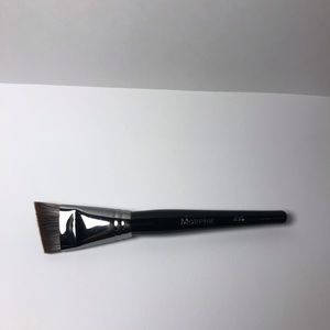 Morphe E16 - Angled Contour Brush